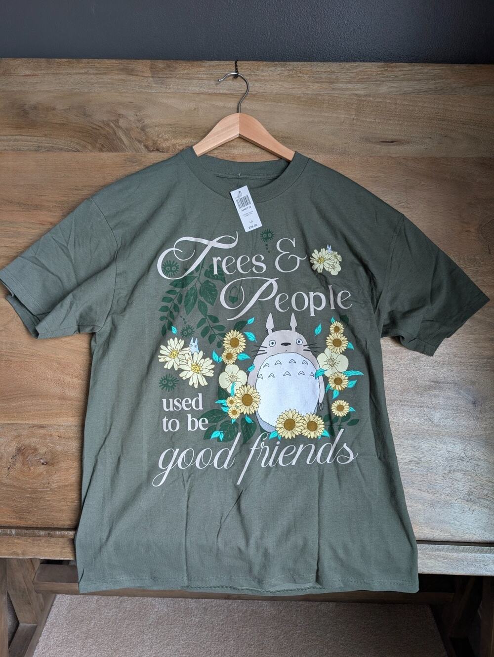 NWT My Neighbor Totoro Outline Quote T-Shirt Mens Large Green Floral Crew Neck